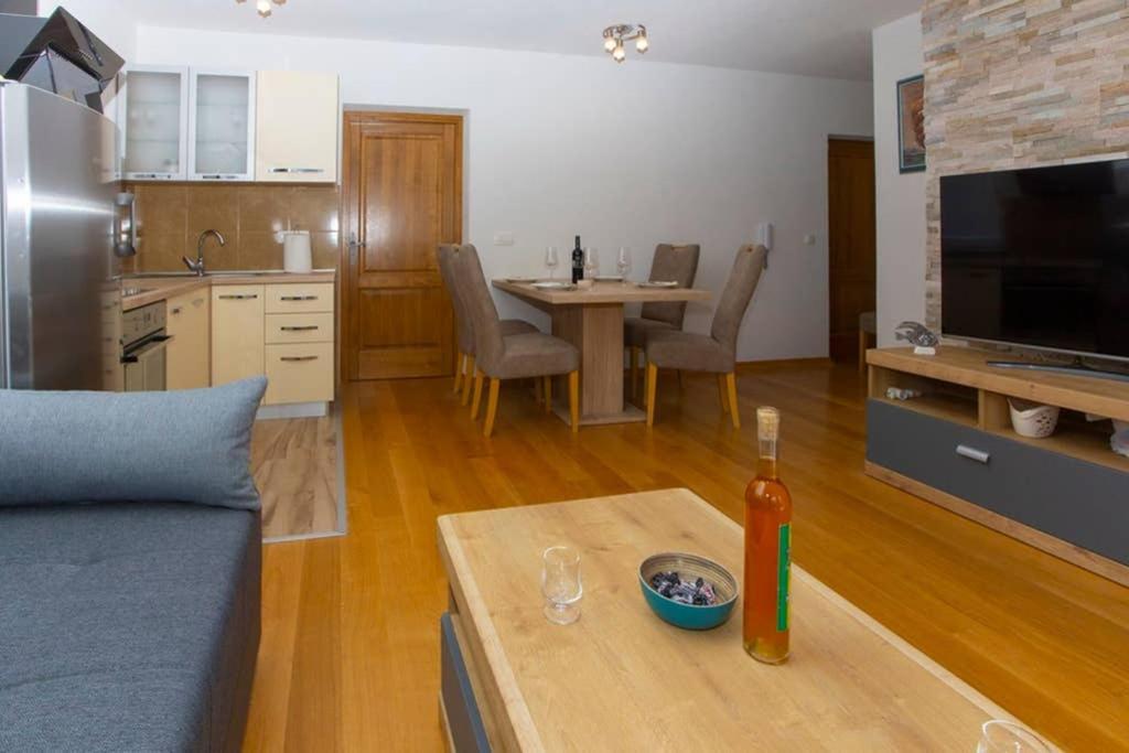 מאקרסקה Apartments Vladimir #3 מראה חיצוני תמונה